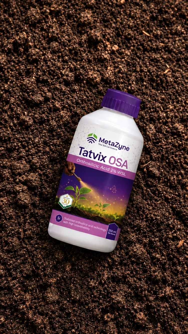 Tatvix OSA bottle in a farm setting